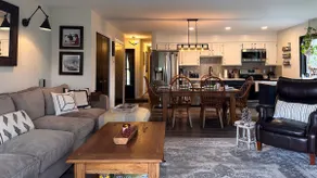 Mountain Condo with Modern Cabin Style - Image 4