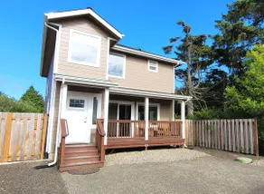 Charming Private Retreat Near Beaches/Fully Fenced - Image 2