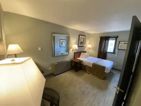 The Sojourn - Apartment 305 - Image 5