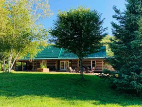 Valley View A and B - Rustic Log Cabin - Image 4