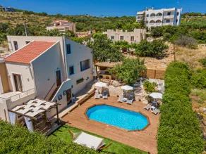 Appartement adapté aux familles avec piscine privée, jardin et barbecue | Vue piscine | Avec animaux acceptés - Image 4