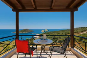 Coastal Paradise Found - Komis' Private Pool Retreat - Image 4