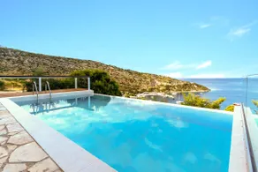 Coastal Paradise Found - Komis' Private Pool Retreat - Image 2