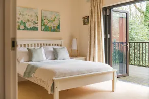 Honeywood Lodge by Bloom Stays - Image 3