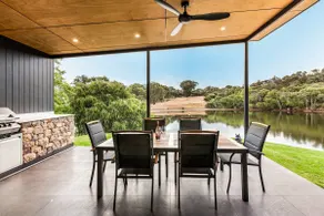 Artisan Gunyulgup Luxe Lakeside Wellness Hideaway - Image 2