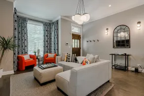 Modern Luxury 4 Bed/3.5 Bath with Garage Parking! - Image 5