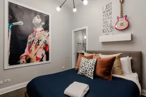 Modern Luxury 4 Bed/3.5 Bath with Garage Parking! - Image 4