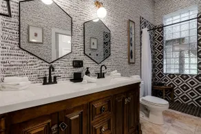 Modern Luxury 4 Bed/3.5 Bath with Garage Parking! - Image 3