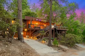 Unique Modern Cabin w/spa, dry sauna - Image 2