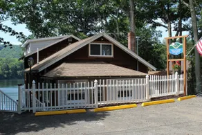 Holiday Lane-A Goodyear Lake Cooperstown getaway! - Image 2