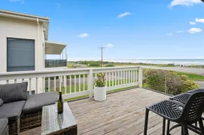 Esplanade Escape, Beachfront, Whale Watching, Surf - Image 5