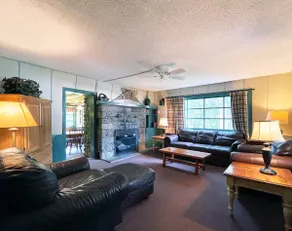 Charming Cottage on Private Resort in the Poconos - Image 3