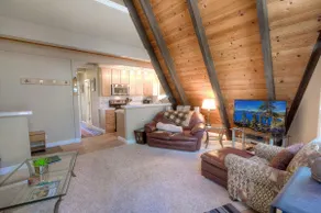 Lone Indian Lodge 3 Bedroom Home by RedAwning - Image 3