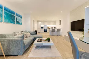 Luxury beach apartment - Image 3