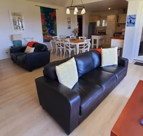 Stunning Settlers Homestead with Ocean Views - Image 3