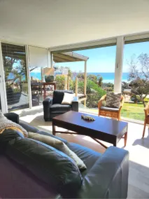 Stunning Settlers Homestead with Ocean Views - Image 5
