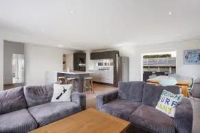 Modern Kiwi Bach - Waihi Beach Holiday Home - Image 2