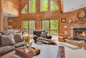 Massive Log Chalet with Hot Tub - Image 2