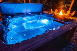 Massive Log Chalet with Hot Tub - Image 3