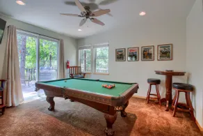 Rivercrest Lodge with Hot Tub-Pool Table-Firepit - Image 3
