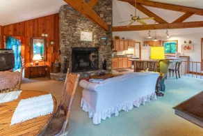 Hummingbird Haven - Spacious, Cozy Cabin Walking Distance to the Lake! - Image 5