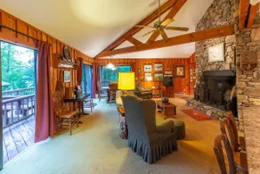 Hummingbird Haven - Spacious, Cozy Cabin Walking Distance to the Lake! - Image 4