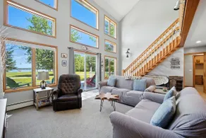 Larks Lake Lodge: Sandy Toes & Sunny Skies – Your Summer Getaway Awaits! - Image 4