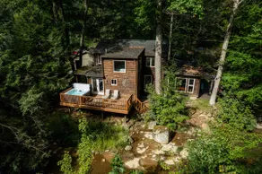 Dreamy Steam Front Cottage w/ Hot Tub and Fire Pit - Image 2