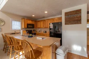 Still Lake Haven: Gated Community | Echota Amenities - Walk to Year-Round Indoor Pool! - Image 5