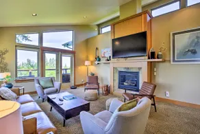 Luxe Coastal Haven w/ Bay Views & Hot Tub - Image 3