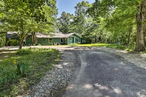 13 Mi to Hot Springs: Serene Royal Home w/ Deck! - Image 3