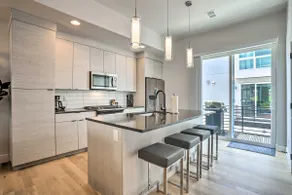 Trendy Denver Townhome - Walk to Mile High Stadium - Image 2
