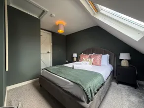 Charming cottage in WINDSOR - WALK TO CASTLE &SHOPS! - By Tempstay - Image 3