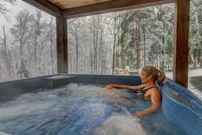 Private hot tub & sauna at Stratton Resort - Image 3