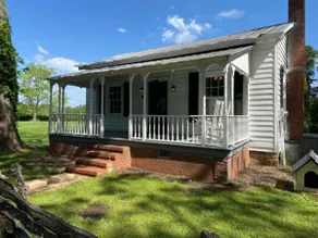 Meadowview Cottage at Historic Brookfield Estate - Image 2