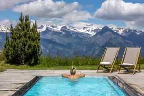Luxury Alps Chalet YOLO - Image 4