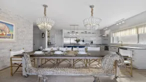 Barellen Beach House - Luxe Beach Front, Oceanview - Image 5