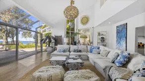Barellen Beach House - Luxe Beach Front, Oceanview - Image 3