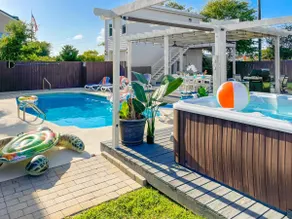 Seas The Moment-Golf Cart Deals-Hot Tub-PrivPool - Image 5