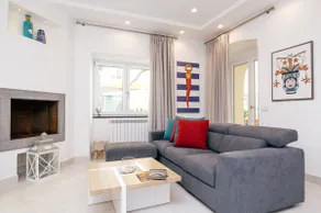 My Exclusive Italy - Spacious Villa with 4 rooms, pool, solarium & garden - Image 2