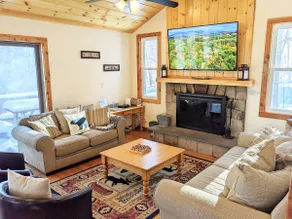 ~ QUIET ESCAPE ~ Gå til Okemo ski trail! Classic Vermont Ski Chalet m / poolbord - Image 3
