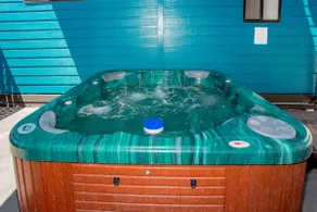 Family Cabin | Outdoor Spa (Sleeps 4) - Image 2