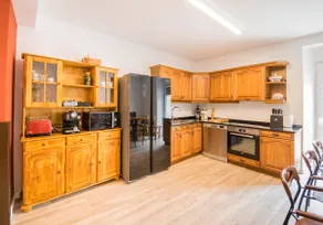 Spacious house to disconnect with lake views - Image 3