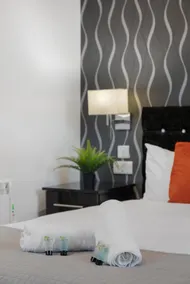 Modern city centre studio apartment! - Image 3