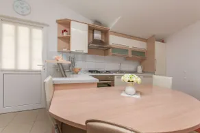 One bedroom Apartment, seaside in Omis, Balcony - Image 5