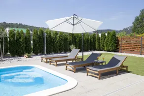 Holiday Home EB with Heated Pool - Image 4