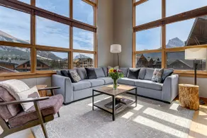 Spectacular 3 bedroom Penthouse - Vaulted! Views! - Image 3