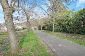 Grevillea Gardens Unit 6 - Image 4