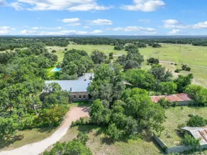Live Oak Ranch - Swimming Pool Property with Sleeping for 20! - Image 2