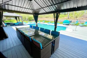 Modern home with a private Heated pool and jacuzzi - Image 2